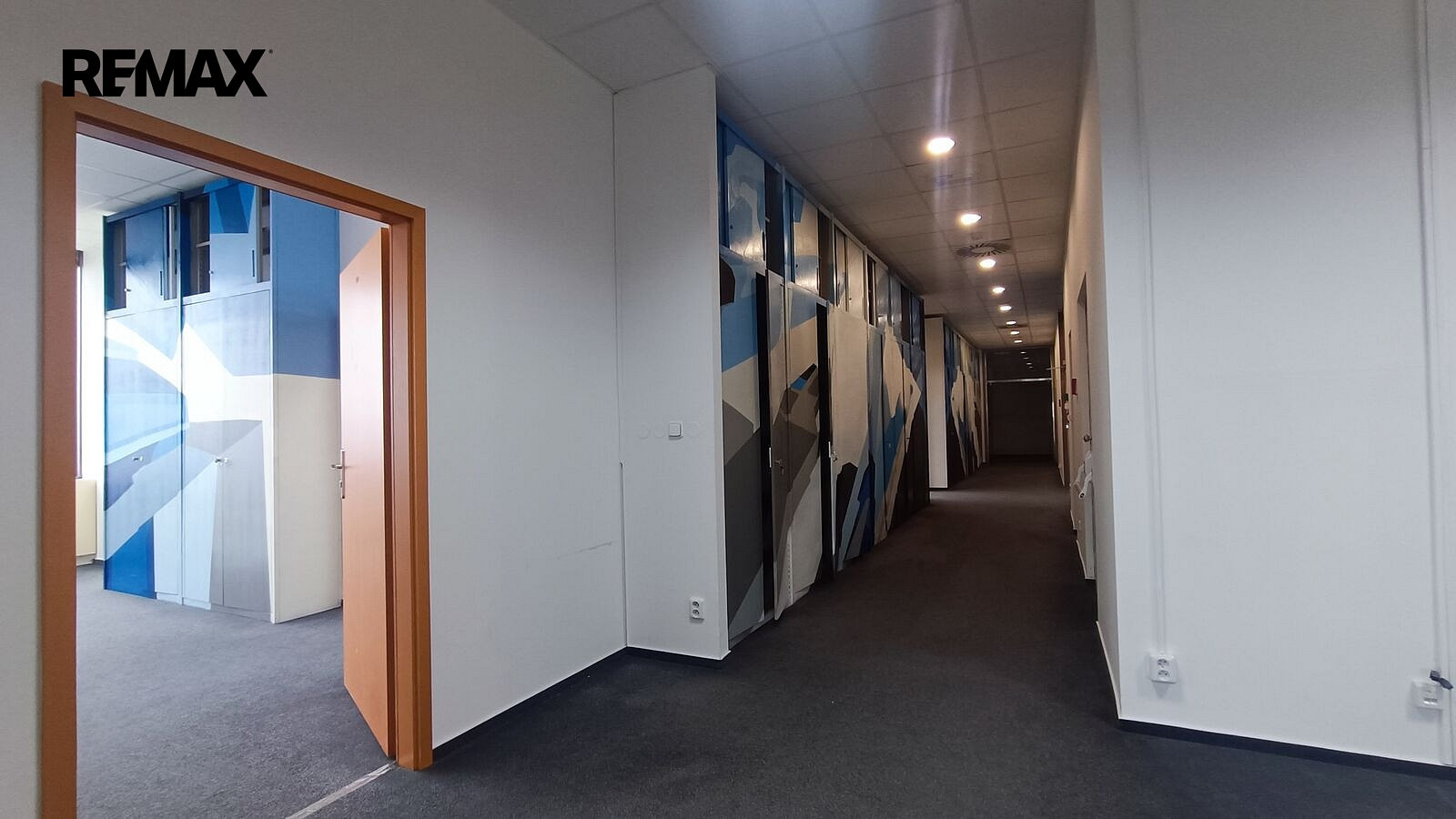 Pronájem kanceláře 470 m² – fotografie 5