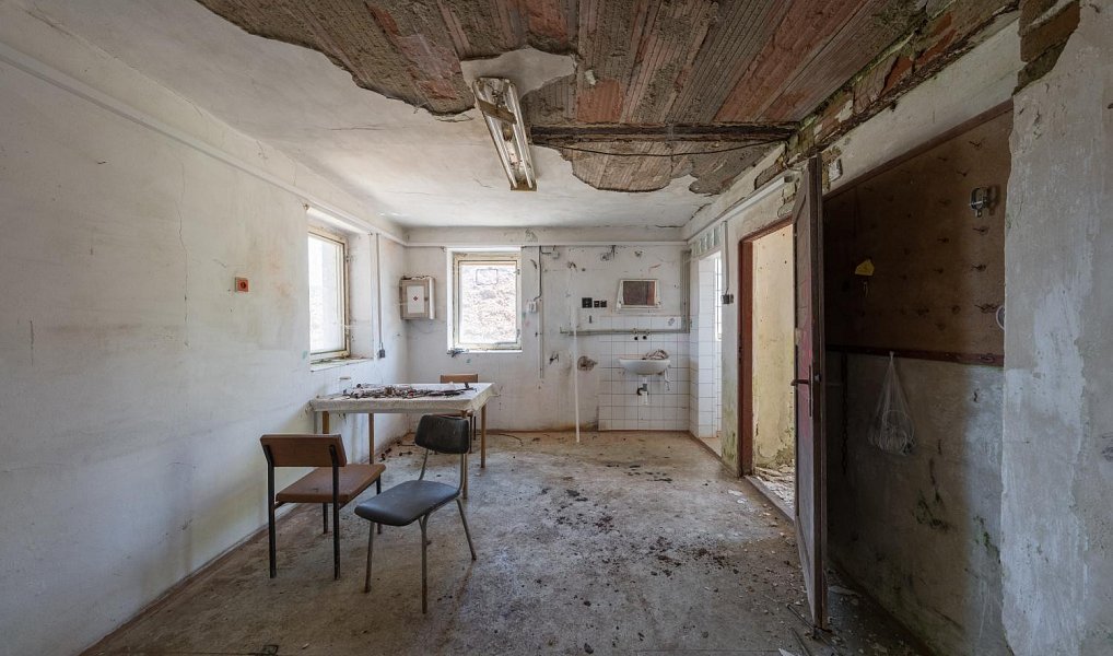 Prodej zemědělského objektu 1 400 m², Korouhev – náhled fotky 10