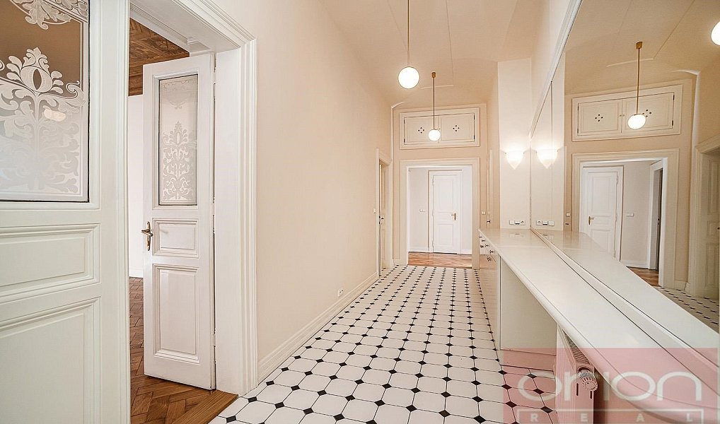 Pronájem bytu 4+1 151 m², Praha – náhled fotky 16