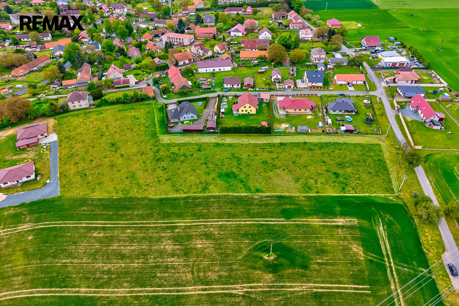 Prodej stavebního pozemku 10 000 m²