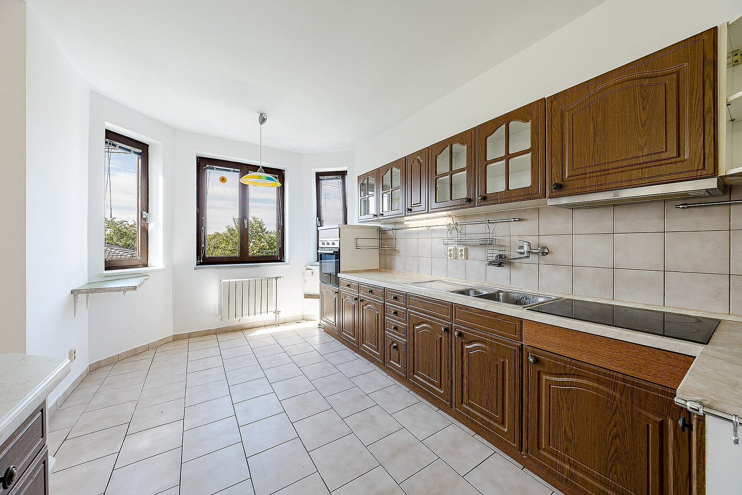 Prodej domu 184 m² s pozemkem 1 027 m² – fotografie 2