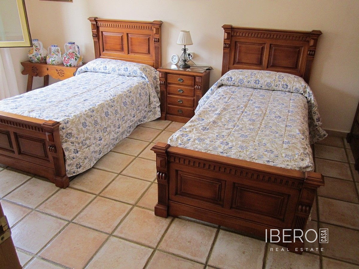 Prodej domu 501 m² s pozemkem 11 600 m²