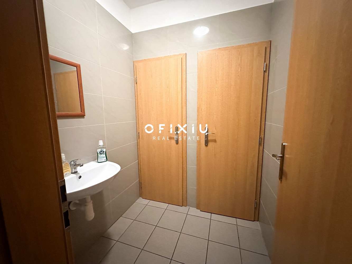 Pronájem kanceláře 66 m² – fotografie 3
