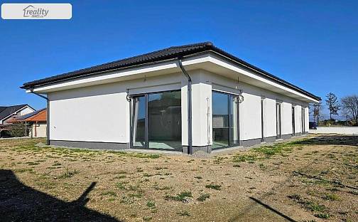 Pronájem domu 200 m² s pozemkem 1 112 m², Svojetice, okres Praha-východ