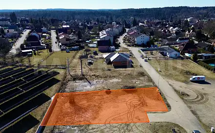 Prodej stavebního pozemku 909 m², Planá nad Lužnicí, okres Tábor