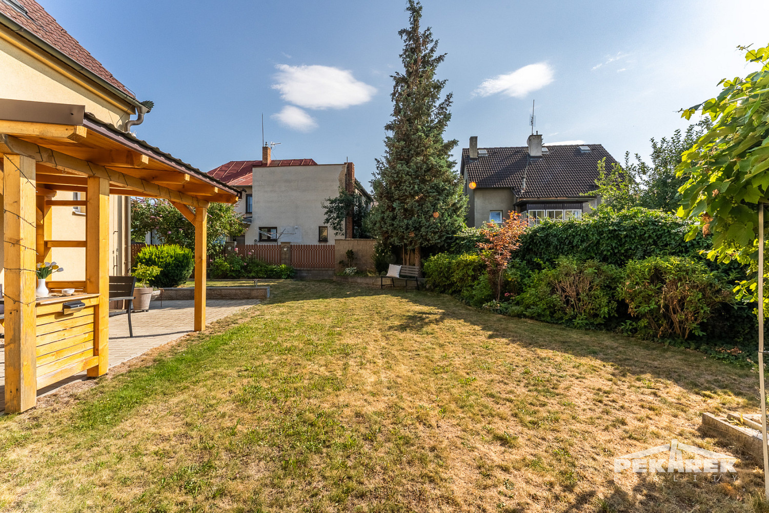 Prodej domu 110 m² s pozemkem 322 m² – fotografie 2