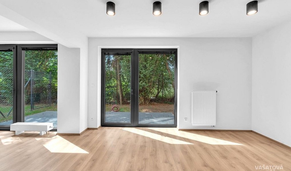Pronájem bytu 3+1 188 m², Hradec Králové – náhled fotky 8