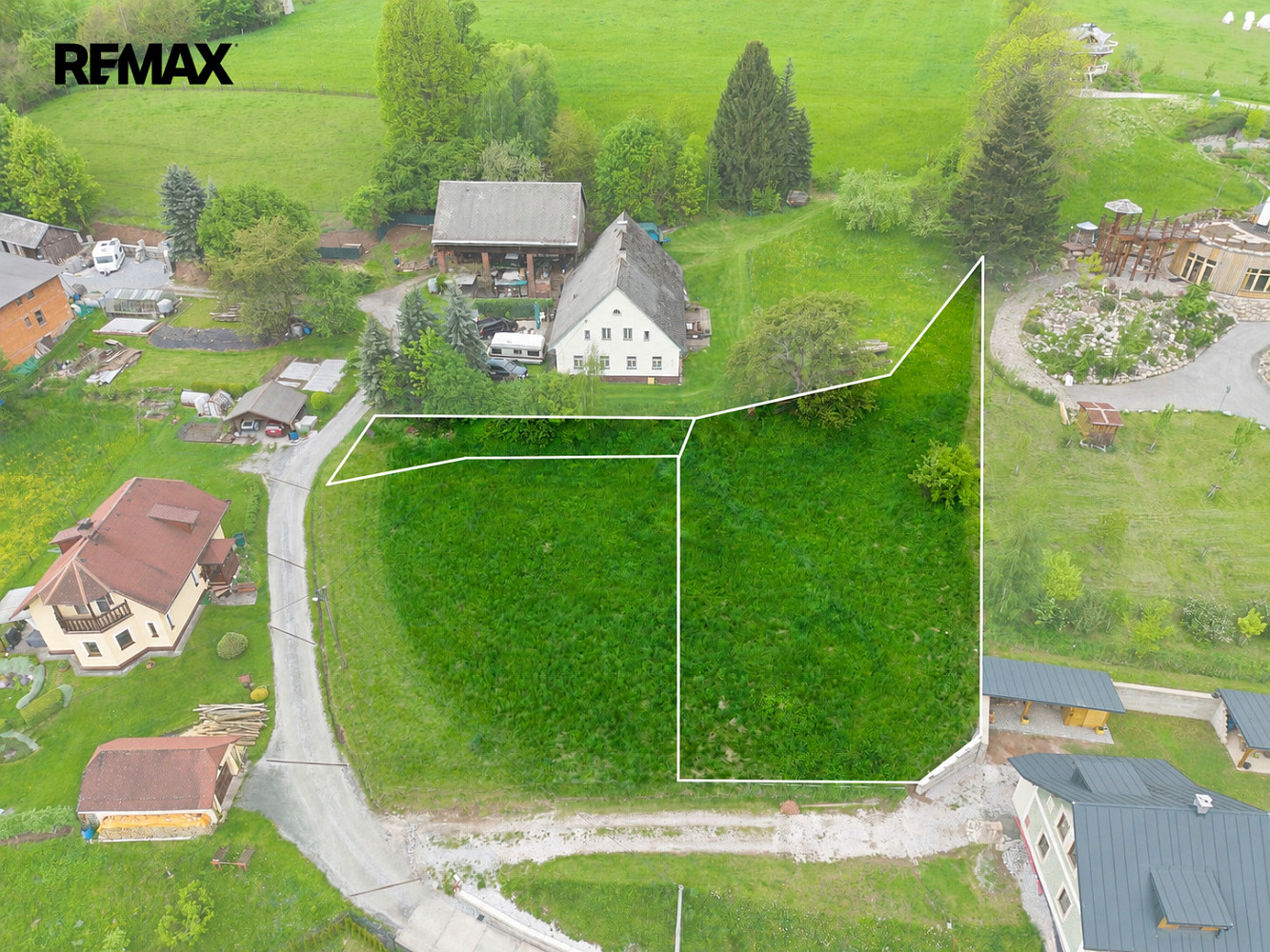 Prodej stavebního pozemku 788 m² – fotografie 2