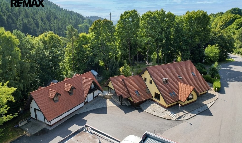 Prodej ubytovacího objektu 450 m², Vimperk – náhled fotky 16