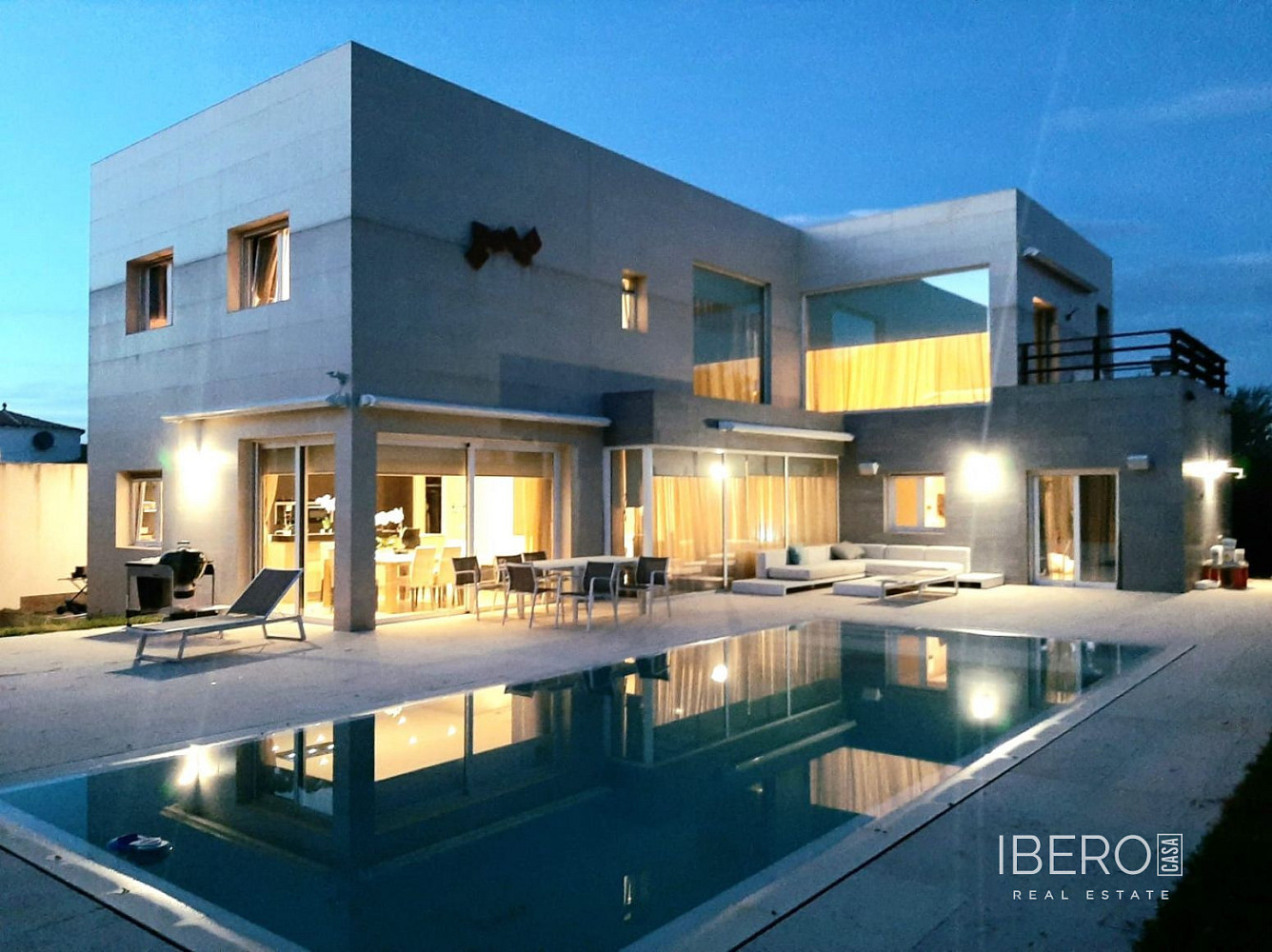 Prodej domu 216 m² s pozemkem 753 m²
