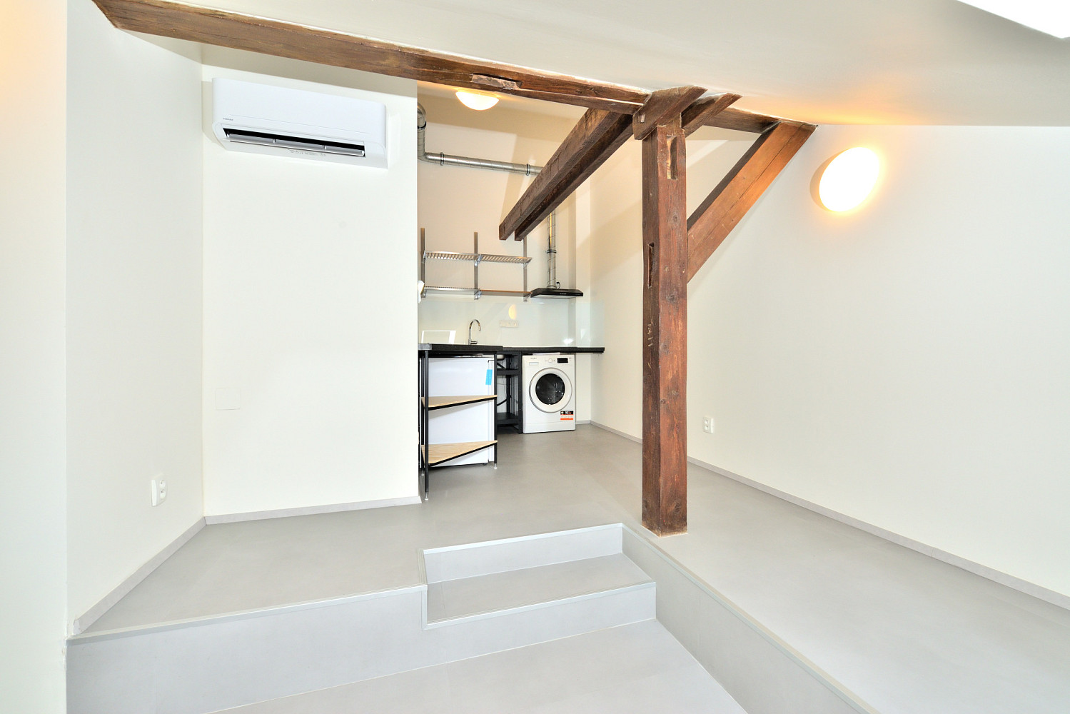 Pronájem bytu 1+kk 29 m² – fotografie 2