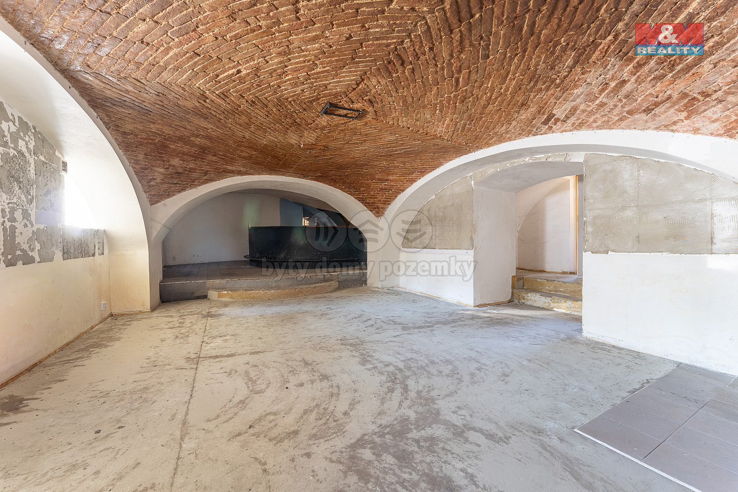 Prodej nájemního domu, činžáku 1 120 m² — photo 4