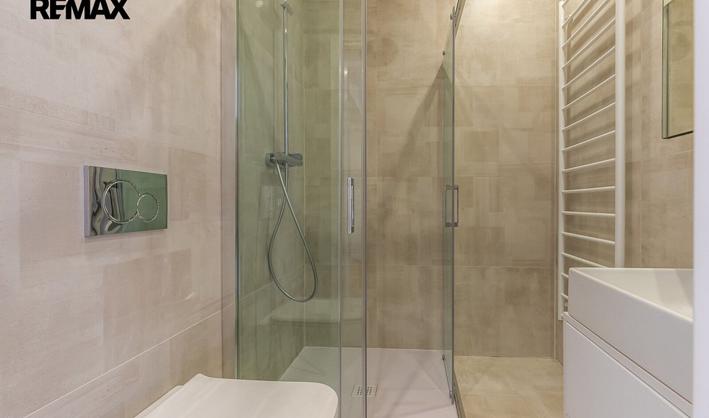 Pronájem bytu 4+kk 130 m², Praha – náhled fotky 19