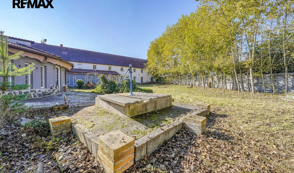Prodej domu 952 m² s pozemkem 2 493 m², Všeruby – náhled fotky 42