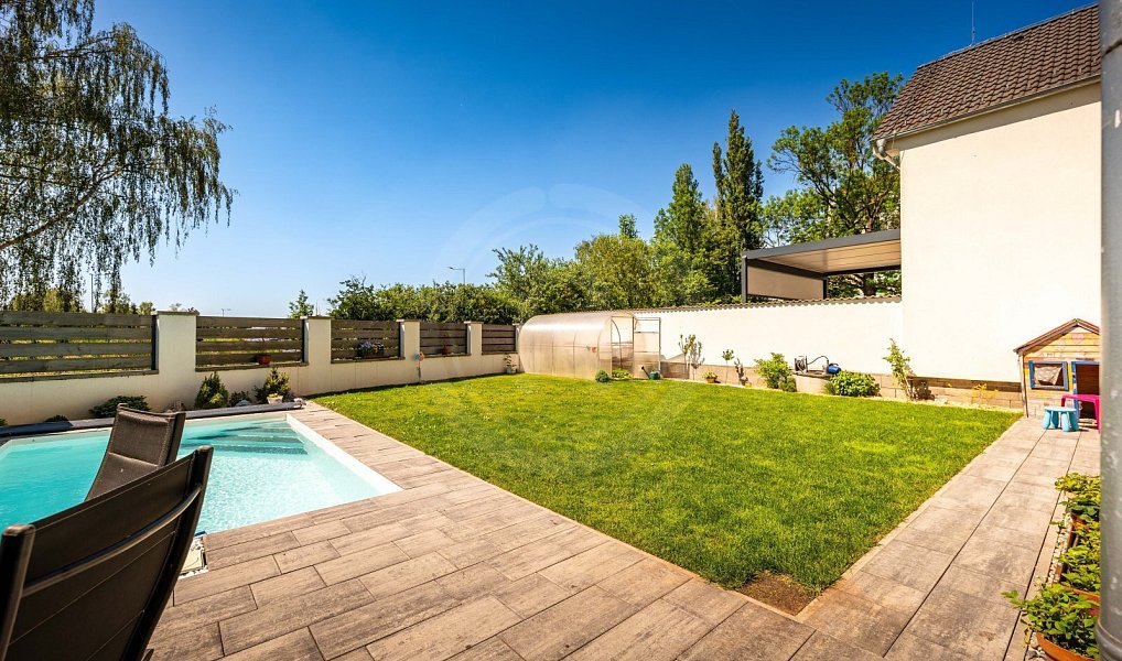 Prodej domu 333 m² s pozemkem 305 m², České Budějovice – náhled fotky 32