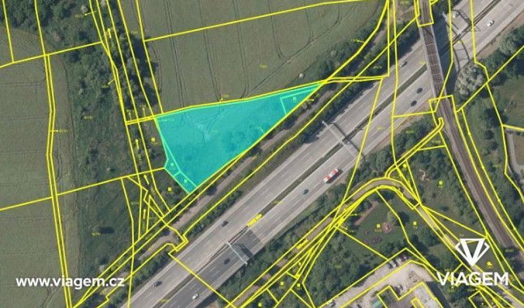 Prodej pole 3 512 m², Praha – náhled fotky 2