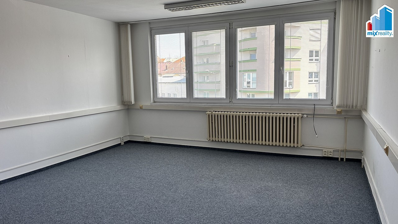 Pronájem kanceláře 27 m² — photo 3