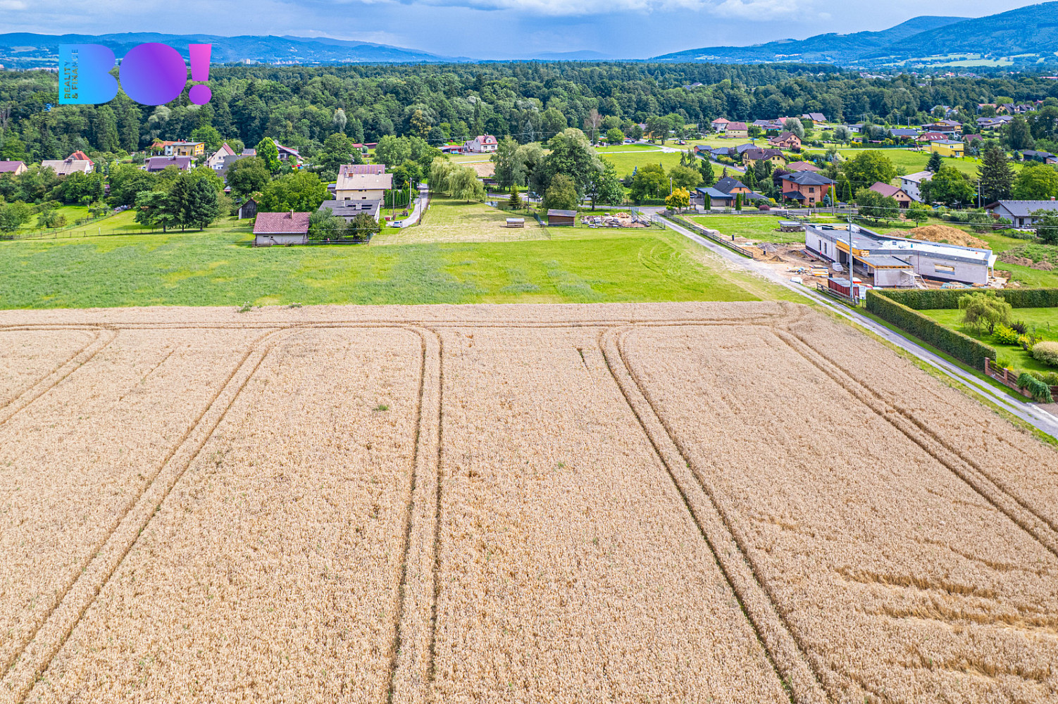 Prodej stavebního pozemku 2 560 m² – fotografie 5