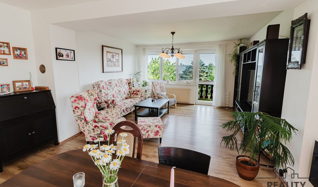 Prodej domu 200 m² s pozemkem 1 084 m², Katov – náhled fotky 4
