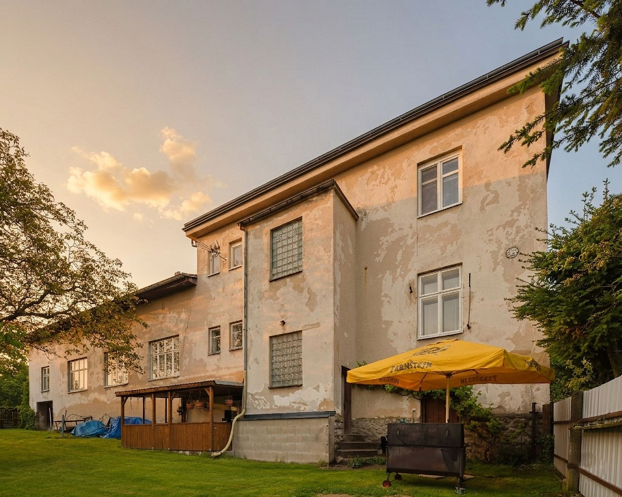 Prodej domu 600 m² s pozemkem 940 m² – fotografie 3
