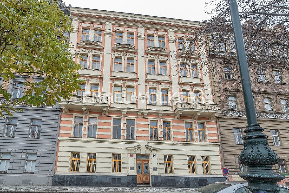 Pronájem kanceláře 77 m²