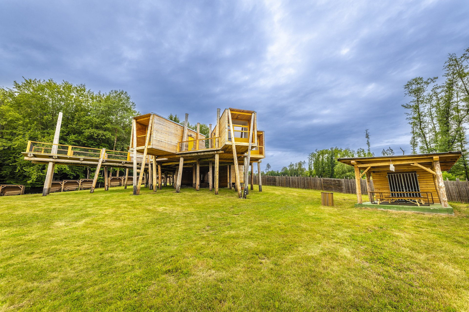 Prodej komerčního objektu (jiného typu) 818 m² – další