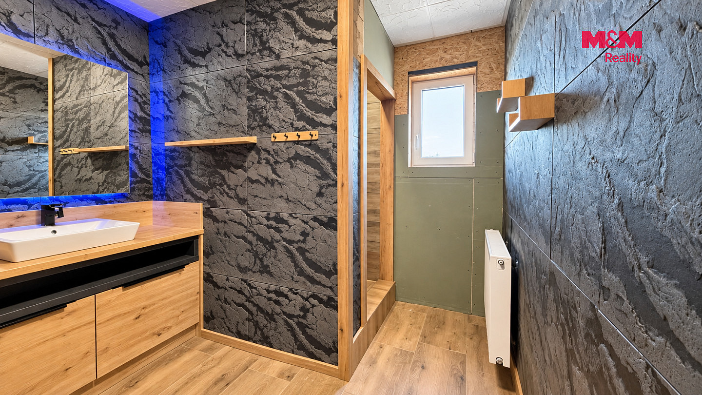 Pronájem bytu 2+1 65 m² – fotografie 3