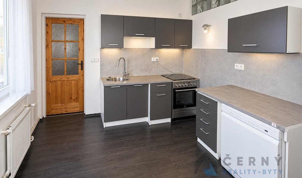 Pronájem bytu 3+1 110 m², Liberec – náhled fotky 6