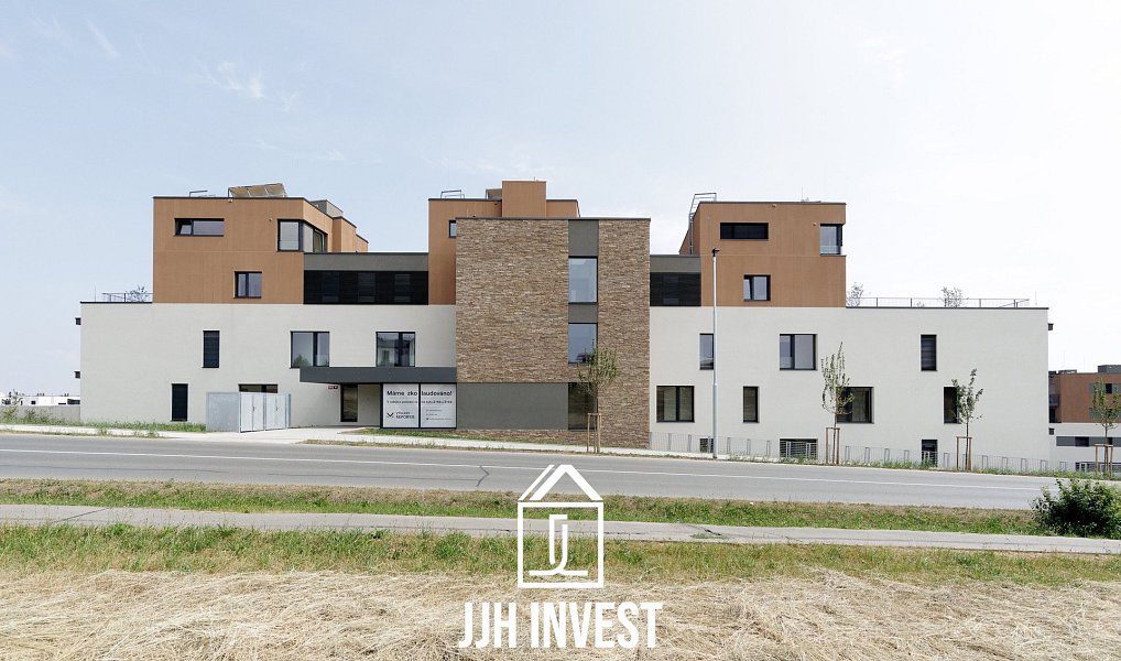 Prodej bytu 1+kk 30 m², Praha – náhled fotky 2
