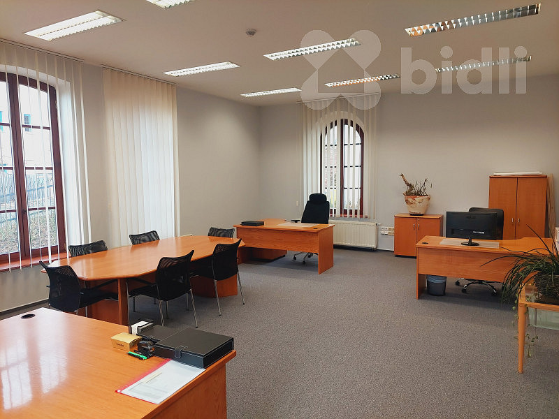 Pronájem kanceláře 100 m² — photo 4