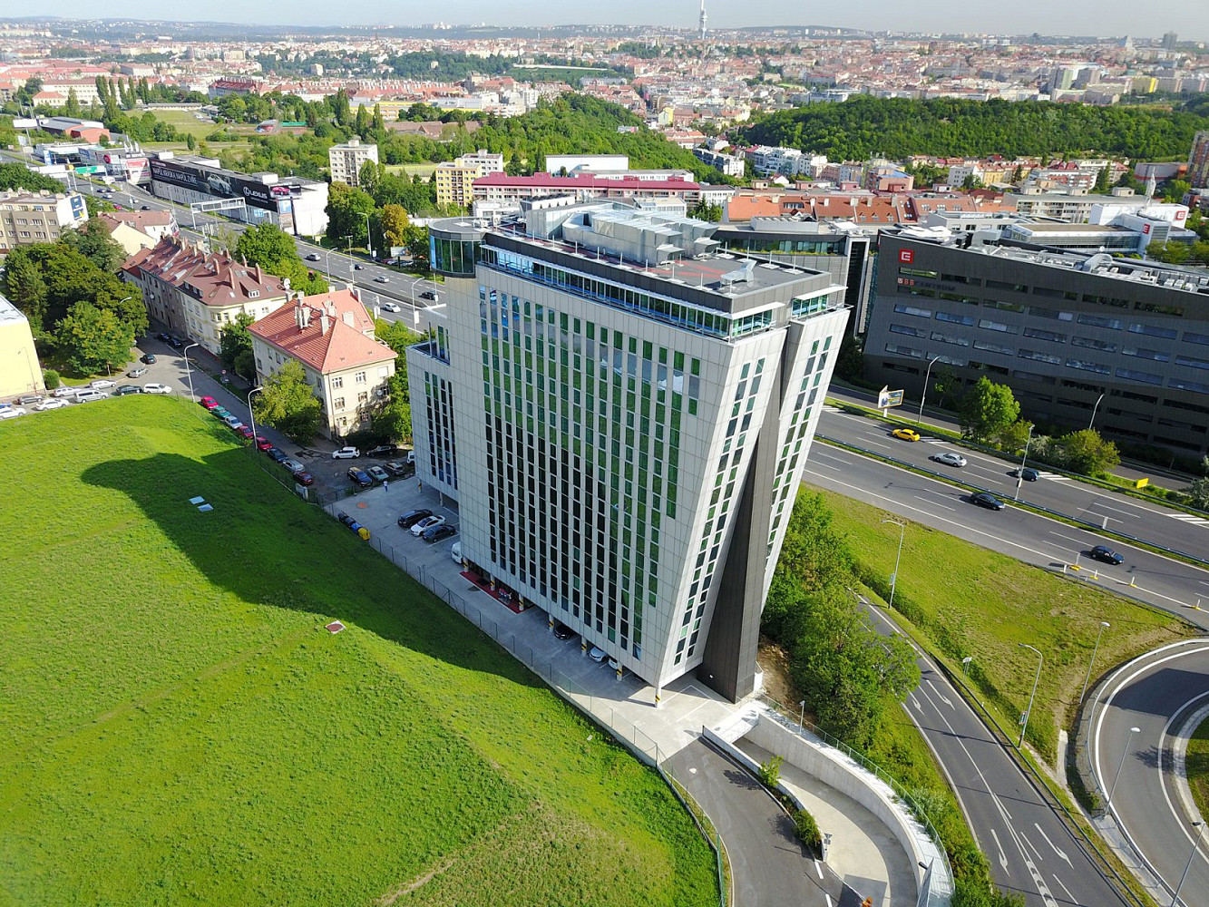 Pronájem kanceláře 509 m²