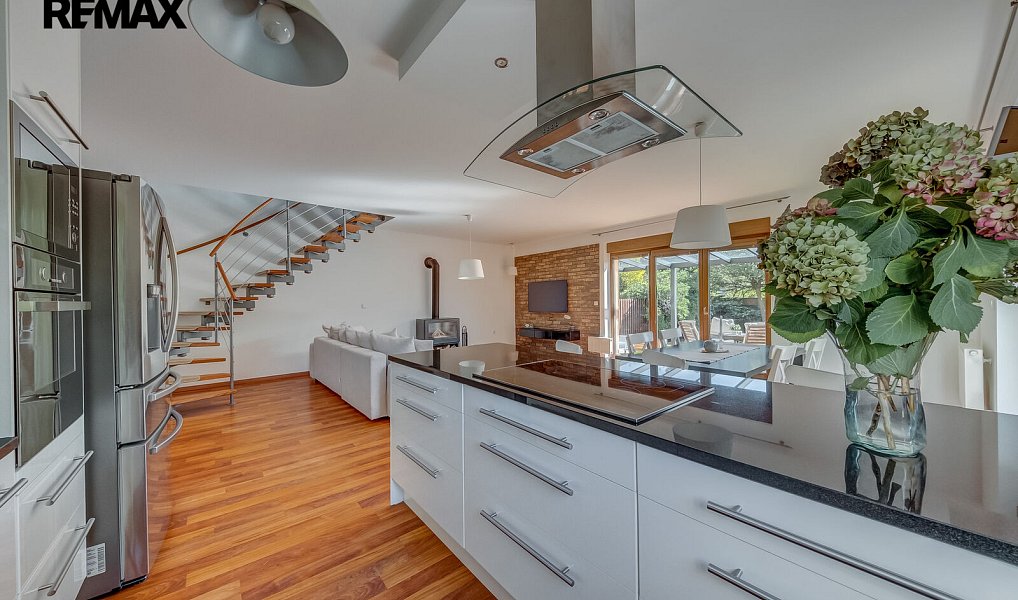 Prodej domu 135 m² s pozemkem 374 m², Rudná – náhled fotky 5