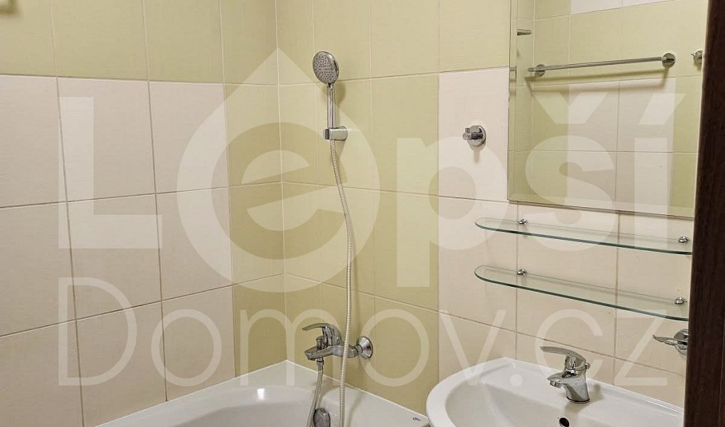 Pronájem bytu 3+1 78 m², Jeseník – náhled fotky 3