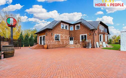 Prodej domu 370 m² s pozemkem 707 m², Na hlavní, Praha 8 - Březiněves