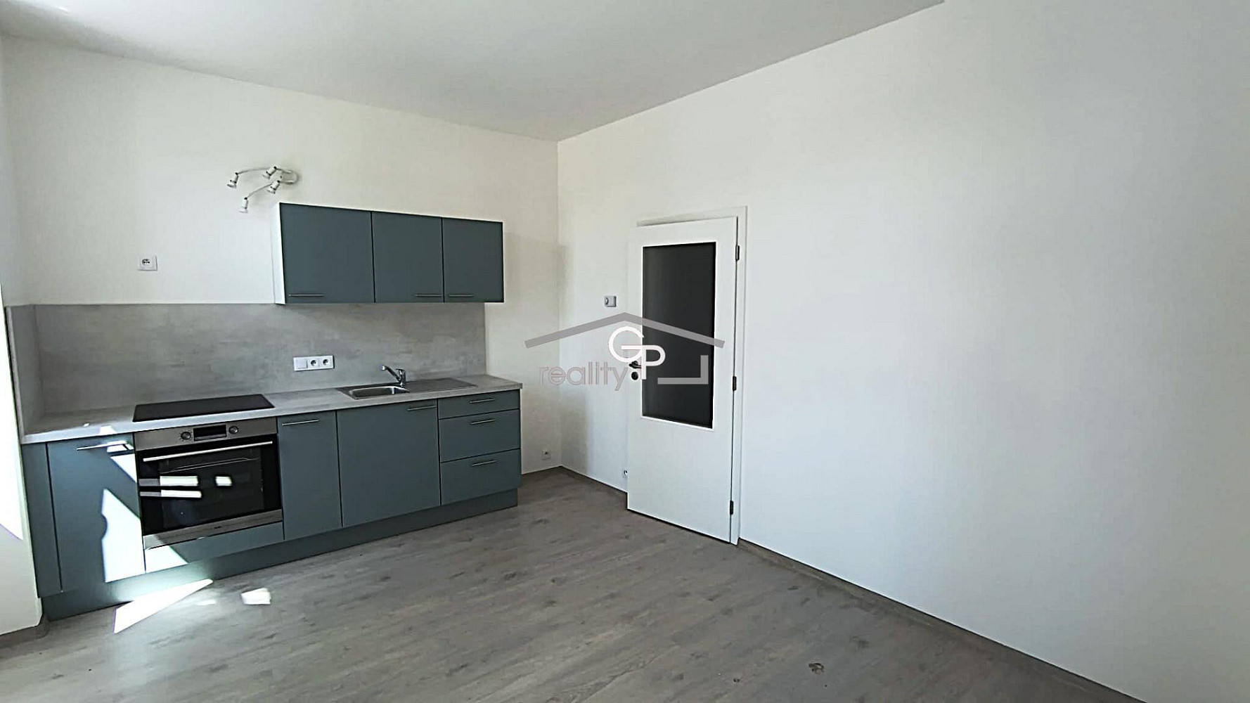 Pronájem bytu 1+1 31 m² – pohled 2