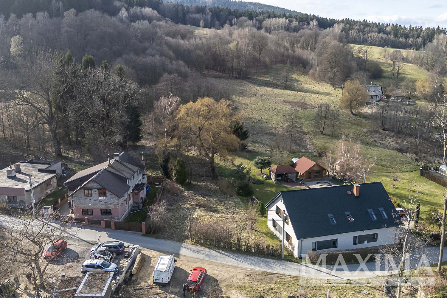 Prodej stavebního pozemku 1 035 m² – pohled 3