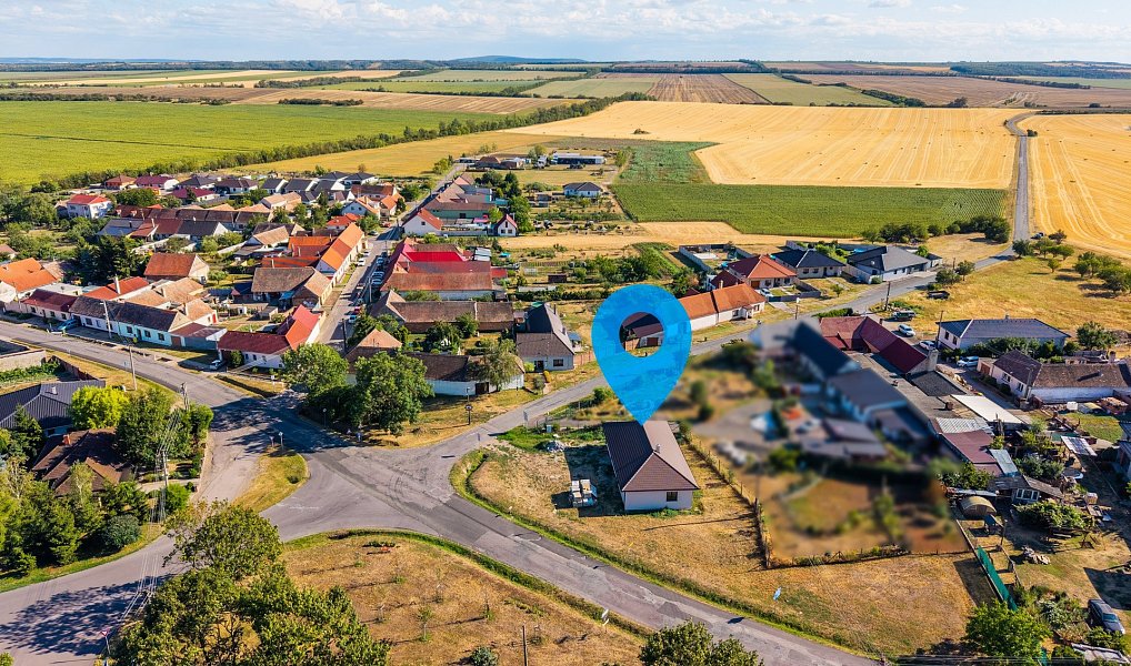 Prodej domu 120 m² s pozemkem 828 m², Strachotice – náhled fotky 15