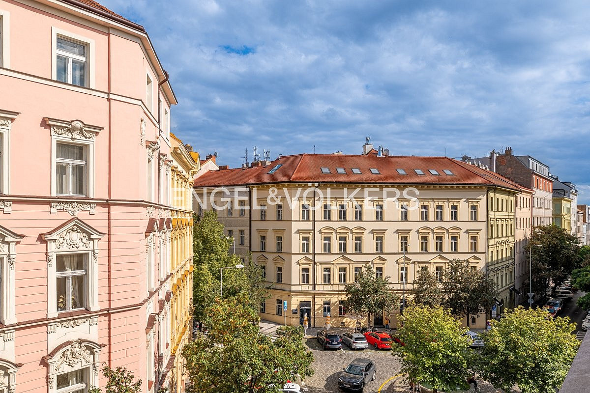 Pronájem bytu 4+kk 144 m² – fotografie 3