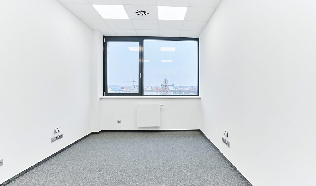 Pronájem kanceláře 200 m², Hovorčovice – náhled fotky 9