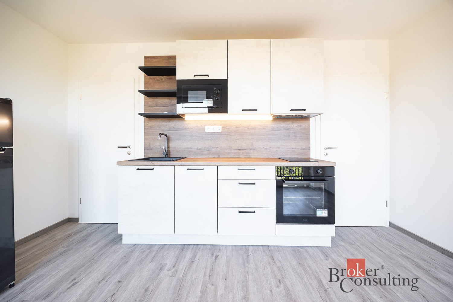 Pronájem bytu 2+kk 43 m² – fotografie 3