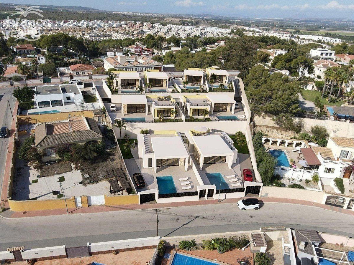 Casa – Torrevieja, Urbanización Los Balcones - Vista 2