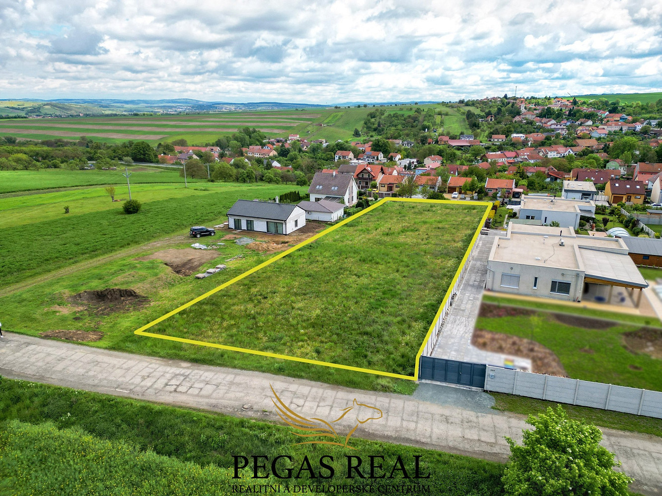 Prodej stavebního pozemku 3 347 m² – fotografie 2