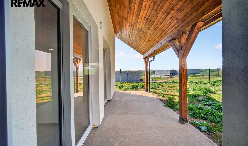 Prodej domu 224 m² s pozemkem 959 m², Dobšice – náhled fotky 3