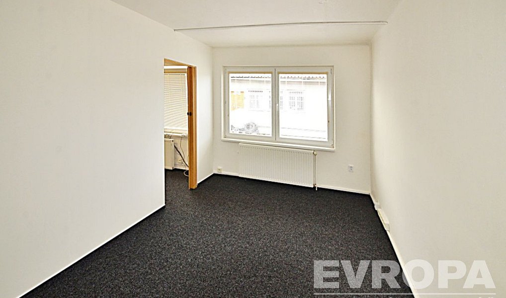 Pronájem kanceláře 44 m², Praha – náhled fotky 3