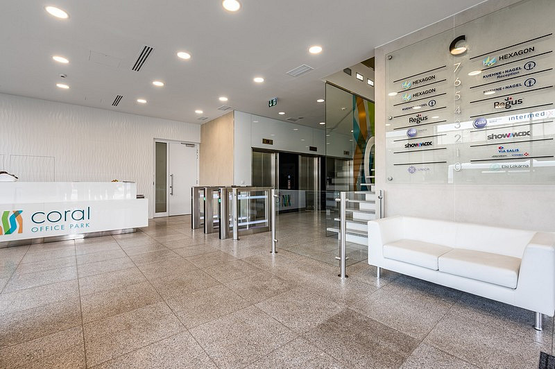 Pronájem kanceláře 280 m² – fotografie 4