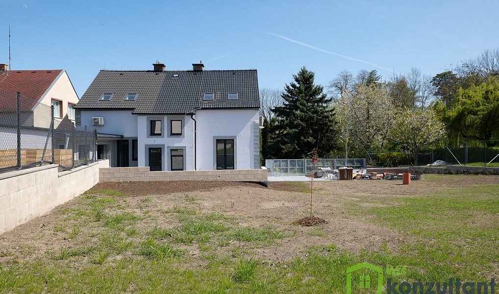 Prodej domu 277 m² s pozemkem 1 014 m², Osek – náhled fotky 27