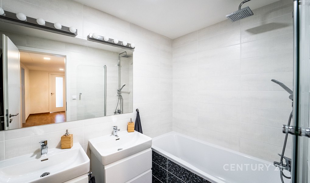 Prodej bytu 3+kk 79 m², Praha – náhled fotky 17