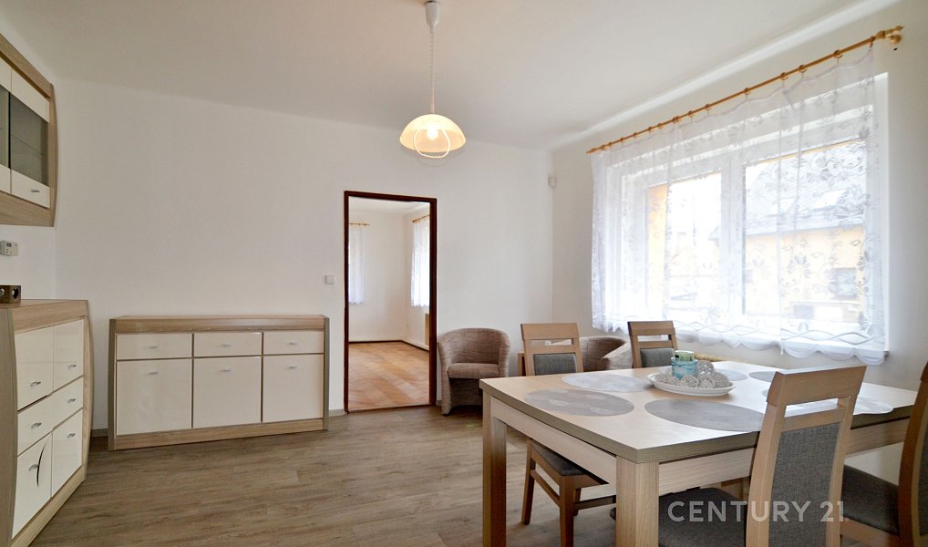 Prodej domu 215 m² s pozemkem 892 m², Hostivice – náhled fotky 8