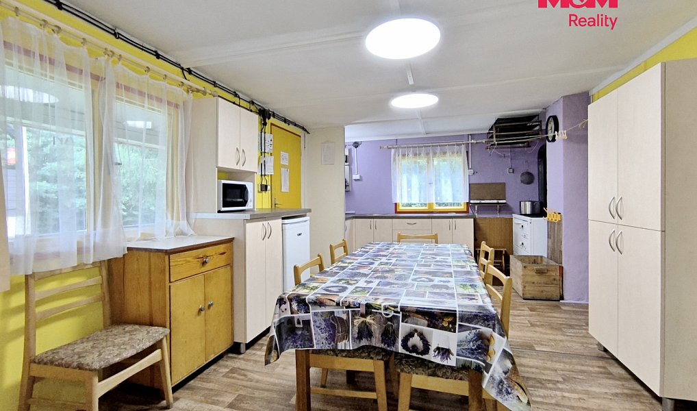 Prodej ubytovacího objektu 777 m², Pojbuky – náhled fotky 18