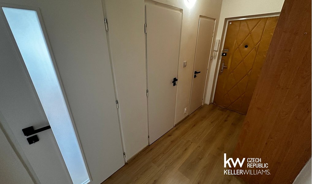 Prodej bytu 1+1 40 m², Kladno – náhled fotky 10